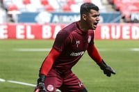 Luis García demostró grandeza bajo los tres palos