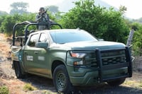 Sedena desmantela campamento criminal y detiene a 6 límites de Colima y Michoacán