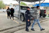 Pareja acompañada de una menor fue sorprendida con un arma y droga en Monclova