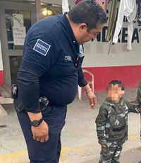 Autoridades municipales resguardan a menor encontrado solo en calles de Sabinas