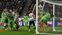 Newcastle vence a Fulham y avanza a semifinales de la Carabao Cup