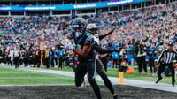 Panthers vencen a Buccaneers y toman el liderato divisional