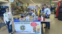 Aurorita impulsa campaña solidaria en Sabinas con Club Leones