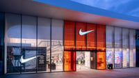 Acciones de Nike caen 10% tras decepcionar con ventas en China
