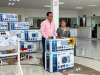 Ayuntamiento de Monclova avanza en entrega de premios a contribuyentes cumplidos