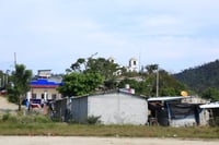 Huracán Erick dejó sin tinaco y sin agua a Pie de Cerro, Pinotepa