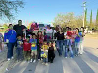 Fundación Sonrisas con Causa entrega juguetes a niños vulnerables Navidad