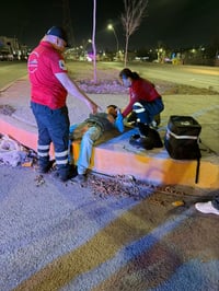 Joven resulta lesionado tras choque contra taxi en la colonia Tierra y Libertad