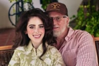 Fátima Bosh felicita a su padre en medio de polémica