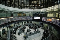 Bolsas de México avanzan y se mantienen cerca de máximos históricos