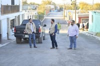 Municipio supervisa obras de pavimentación en la colonia Chinameca