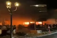 Bengalas y salida estrecha, claves del incendio en bar suizo