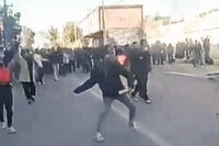 Irán reprime protestas masivas; Trump amenaza al régimen por violencia