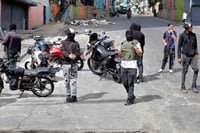 Tras detención de Maduro, chavistas armados se movilizan en Venezuela