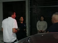 Ubican afectados a presunto defraudador y lo presentan ante el Juez Calificador en Monclova