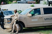 Militares interceptan traslado ilegal de migrante en la carretera 57, en Allende