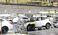 Industria automotriz en México cae en producción y exportaciones en 2025