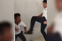 Estudiantes agreden a compañero de talla baja en CBTis 25 de Salina Cruz, Oaxaca