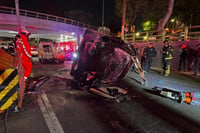 Volcadura en Iztacalco deja un muerto y un lesionado por exceso de velocidad