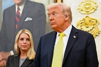 Trump dice que EU está listo para ayudar a Irán