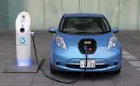 UE propone alternativa a aranceles para vehículos eléctricos chinos