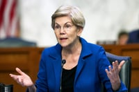Elizabeth Warren pide frenar apoyo financiero de EE.UU. en Venezuela