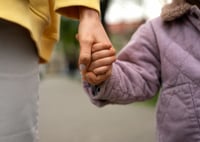 Coahuila instala juzgado para agilizar adopciones de menores