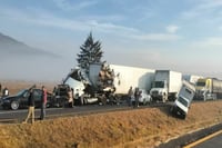 Choque múltiple en la México-Morelia deja lesionados y patrulla de Semar dañada