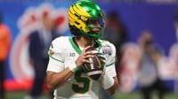 Dante Moore se retira del Draft de la NFL; volverá a Oregon Ducks