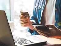 ¿Comprar hasta caer? Compras en línea relacionadas con mayores niveles de estrés