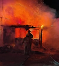 Voraz incendio deja a familia sin hogar en la colonia CROC 2