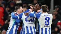 Brighton rescata el empate ante Bournemouth con un golazo de chilena al 90+1