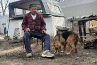 Una perrita herida y vecinos evitan una tragedia durante incendio en la colonia del Río