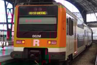 Tren choca contra muro en Barcelona; reportan 15 heridos