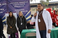 DIF y Salud llevan servicios gratuitos a feria educativa juvenil