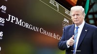 Trump demanda a JPMorgan por desbancarización y exige US$5.000 millones