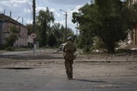 Ucrania, Rusia y EE. UU. inician negociación trilateral en Abu Dabi