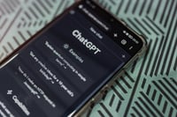 ¿Pasas mucho tiempo con chatbots de IA? Tienes un mayor riesgo de depresión