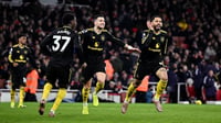 Manchester United supera 3-2 al líder Arsenal en el Emirates Stadium
