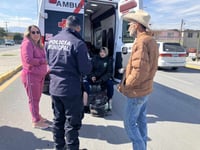 Motociclista sale proyectado tras choque en transitado cruce