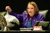 Presidenta del Senado pide a ministros transparentar gastos de la SCJN