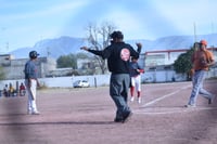 Astros y Lobos definen al campeón en la Liga Recreativa de Béisbol 60 y más