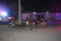 Motociclista menor de edad provoca choque al ignorar alto en la colonia San José