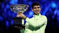 Alcaraz vence a Djokovic y se corona en el Abierto de Australia