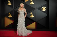 Los nominados desfilan en la alfombra roja de los Grammy 2026