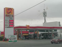 Gasolineras 'saturan' la Región Centro y desploman ventas hasta 30%