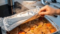 ¿Es peligroso cocinar con papel aluminio? La ciencia responde
