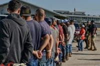 Tribunal de EE.UU. respalda detención de migrantes sin derecho a fianza