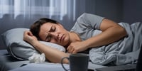 Dormir mal genera cortisol: cómo romper el ciclo de estrés antes de levantarte