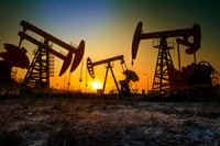 Sube petróleo de Texas y Brent ante discusiones entre EEUU e Irán